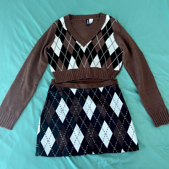 Forever 21 Dresses & Skirts - Forever 21 Skirt and Sweater Set - Brown/Black/White, S